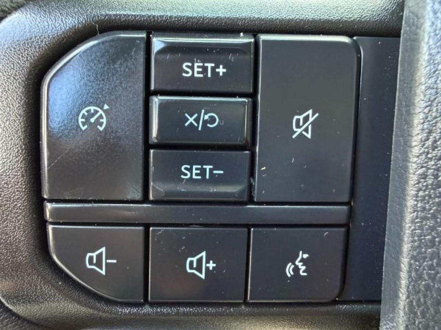 2024 WHITE /Medium Dark Slate Ford F-350 (1FT8W3BT0RE) with an Powerstroke 67L V-8 diesel direct injection engine, Automatic transmission, located at 1175 N Woodruff Ave, Idaho Falls, ID, 83401, 43.506901, -111.999657 - At Timberline Auto, finding a great deal on your next vehicle is always easy! Our experienced sales staff's goal is to help find you the right vehicle at the right price! Our knowledgeable finance department has options for almost any credit score. We offer extended service contract options to prote - Photo#52