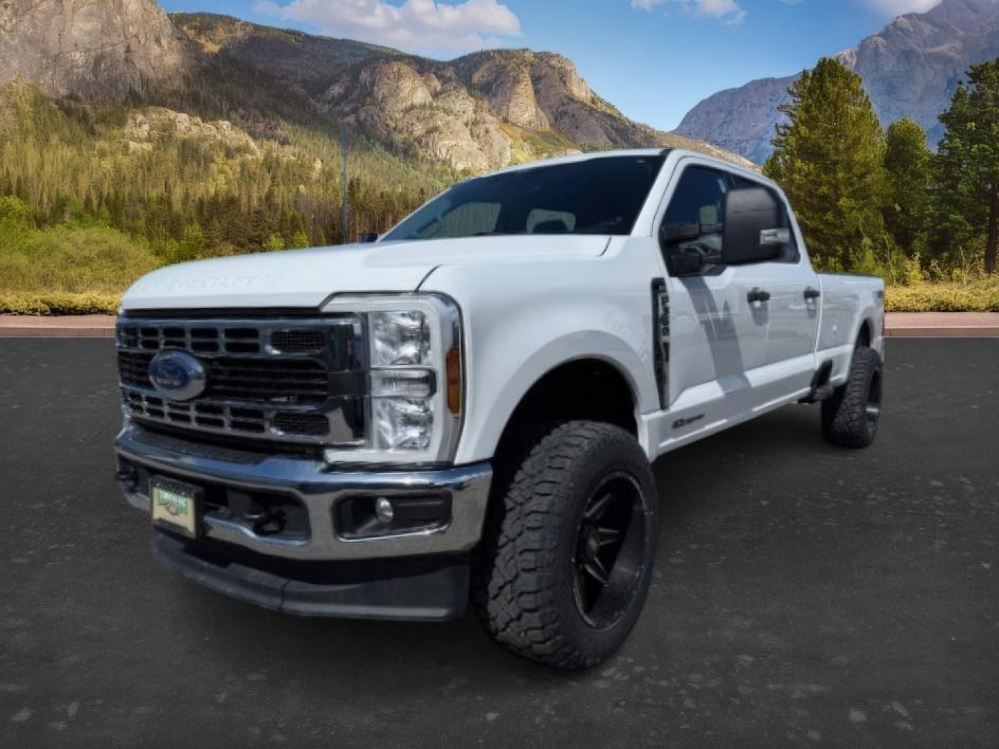 2024 WHITE /Medium Dark Slate Ford F-350 (1FT8W3BT0RE) with an Powerstroke 67L V-8 diesel direct injection engine, Automatic transmission, located at 1175 N Woodruff Ave, Idaho Falls, ID, 83401, 43.506901, -111.999657 - At Timberline Auto, finding a great deal on your next vehicle is always easy! Our experienced sales staff's goal is to help find you the right vehicle at the right price! Our knowledgeable finance department has options for almost any credit score. We offer extended service contract options to prote - Photo#0