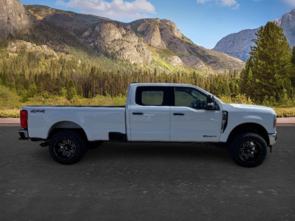 2024 WHITE /Medium Dark Slate Ford F-350 XLT (1FT8W3BT0RE) with an Powerstroke 6.7L V-8 diesel direct injection engine, AUTOMATIC transmission, located at 1235 N Woodruff Ave., Idaho Falls, 83401, (208) 523-1053, 43.507172, -112.000488 - At Timberline Auto, finding a great deal on your next vehicle is always easy! Our experienced sales staff's goal is to help find you the right vehicle at the right price! Our knowledgeable finance department has options for almost any credit score. We offer extended service contract options to prote- Photo#7