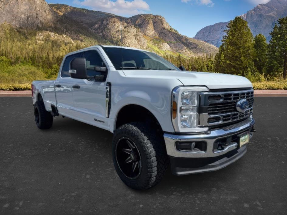 2024 WHITE /Medium Dark Slate Ford F-350 XLT (1FT8W3BT0RE) with an Powerstroke 6.7L V-8 diesel direct injection engine, AUTOMATIC transmission, located at 1235 N Woodruff Ave., Idaho Falls, 83401, (208) 523-1053, 43.507172, -112.000488 - At Timberline Auto, finding a great deal on your next vehicle is always easy! Our experienced sales staff's goal is to help find you the right vehicle at the right price! Our knowledgeable finance department has options for almost any credit score. We offer extended service contract options to prote- Photo#8