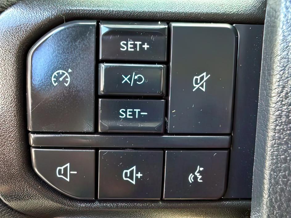 2024 WHITE /Medium Dark Slate Ford F-350 XLT (1FT8W3BT0RE) with an Powerstroke 6.7L V-8 diesel direct injection engine, AUTOMATIC transmission, located at 1235 N Woodruff Ave., Idaho Falls, 83401, (208) 523-1053, 43.507172, -112.000488 - At Timberline Auto, finding a great deal on your next vehicle is always easy! Our experienced sales staff's goal is to help find you the right vehicle at the right price! Our knowledgeable finance department has options for almost any credit score. We offer extended service contract options to prote- Photo#22
