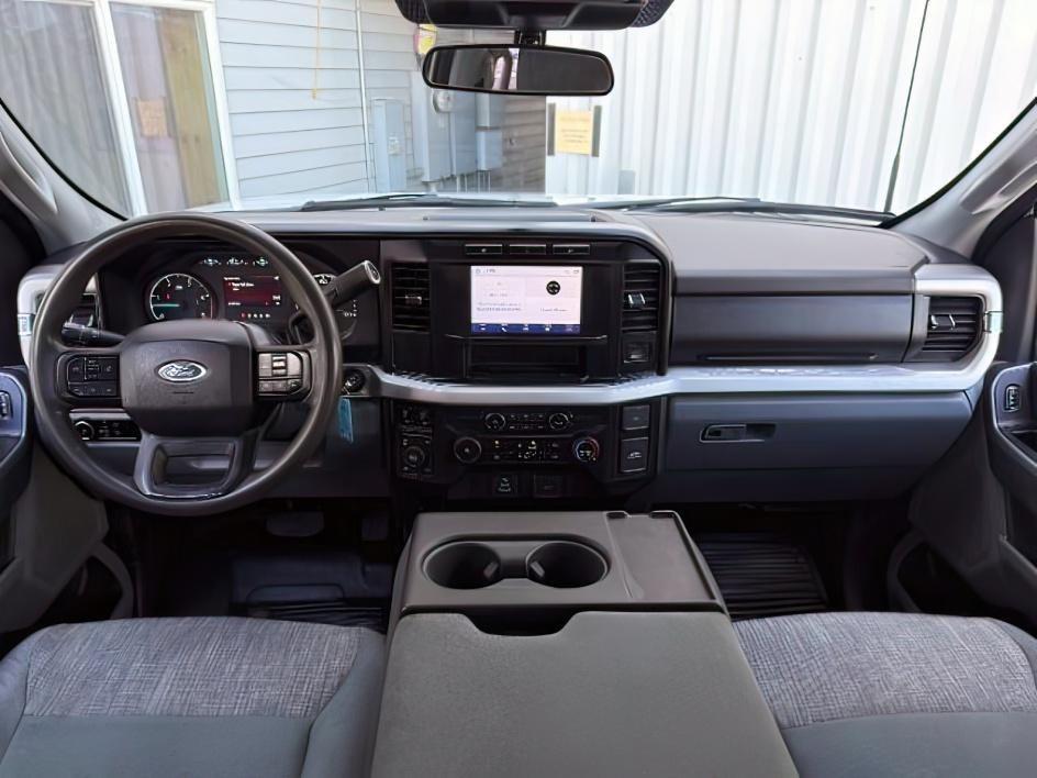 2024 WHITE /Medium Dark Slate Ford F-350 XLT (1FT8W3BT0RE) with an Powerstroke 6.7L V-8 diesel direct injection engine, AUTOMATIC transmission, located at 1235 N Woodruff Ave., Idaho Falls, 83401, (208) 523-1053, 43.507172, -112.000488 - At Timberline Auto, finding a great deal on your next vehicle is always easy! Our experienced sales staff's goal is to help find you the right vehicle at the right price! Our knowledgeable finance department has options for almost any credit score. We offer extended service contract options to prote- Photo#26