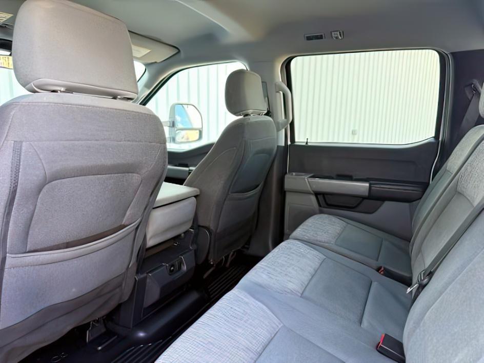 2024 WHITE /Medium Dark Slate Ford F-350 XLT (1FT8W3BT0RE) with an Powerstroke 6.7L V-8 diesel direct injection engine, AUTOMATIC transmission, located at 1235 N Woodruff Ave., Idaho Falls, 83401, (208) 523-1053, 43.507172, -112.000488 - At Timberline Auto, finding a great deal on your next vehicle is always easy! Our experienced sales staff's goal is to help find you the right vehicle at the right price! Our knowledgeable finance department has options for almost any credit score. We offer extended service contract options to prote- Photo#28