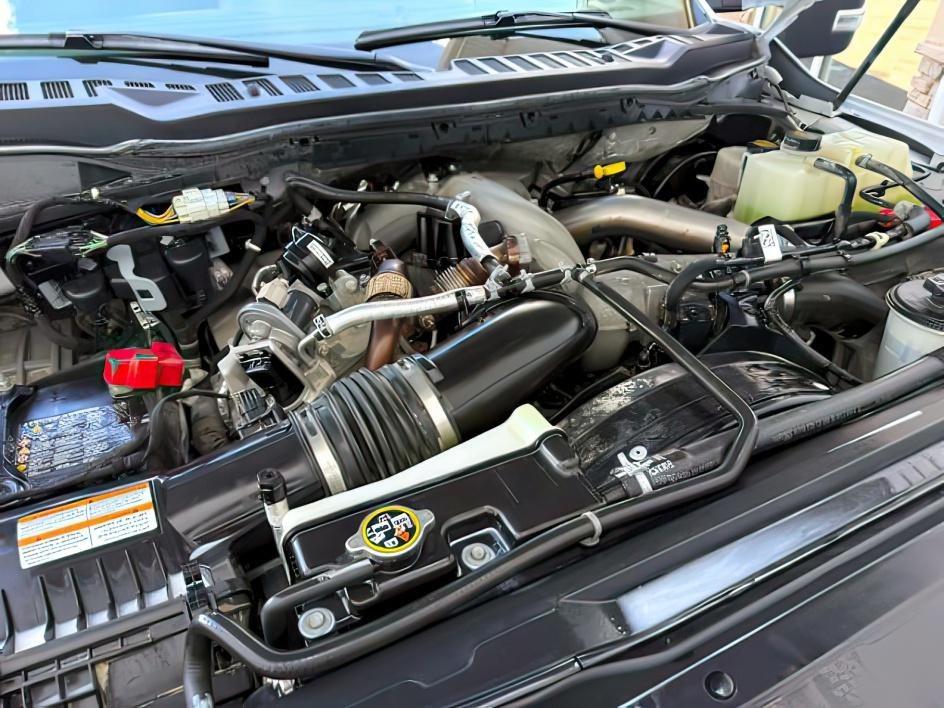 2024 WHITE /Medium Dark Slate Ford F-350 XLT (1FT8W3BT0RE) with an Powerstroke 6.7L V-8 diesel direct injection engine, AUTOMATIC transmission, located at 1235 N Woodruff Ave., Idaho Falls, 83401, (208) 523-1053, 43.507172, -112.000488 - At Timberline Auto, finding a great deal on your next vehicle is always easy! Our experienced sales staff's goal is to help find you the right vehicle at the right price! Our knowledgeable finance department has options for almost any credit score. We offer extended service contract options to prote- Photo#29