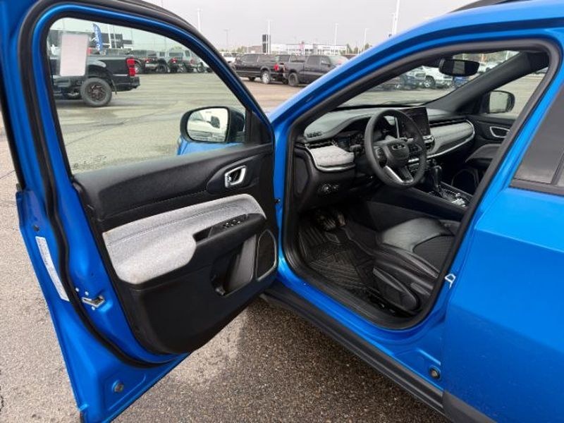 2023 Laser Blue Pearlcoat /Black Jeep Compass Latitude (3C4NJDBN4PT) with an 4 Cyl, 2.0L engine, 8-speed automatic transmission, located at 1175 N Woodruff Ave, Idaho Falls, ID, 83401, 43.506901, -111.999657 - <b>Vehicle Details</b><br>Take on every drive with confidence in this pre-owned 2023 Jeep Compass Latitude, now available in Idaho Falls, ID. With just 21,795 miles, this low-mileage SUV offers the modern style, capability, and versatility drivers want in a compact adventure-ready package. Powered b- Photo#12