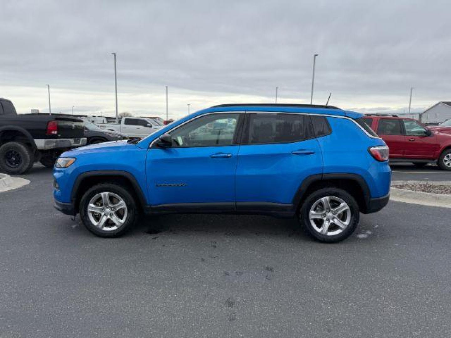 2023 BLUE /LEATHER Jeep Compass (3C4NJDBN4PT) with an 20L I4 TURBO engine, Automatic transmission, located at 1175 N Woodruff Ave, Idaho Falls, ID, 83401, 43.506901, -111.999657 - At Timberline Auto, finding a great deal on your next vehicle is always easy! Our experienced sales staff's goal is to help find you the right vehicle at the right price! Our knowledgeable finance department has options for almost any credit score. We offer extended service contract options to prote - Photo#1