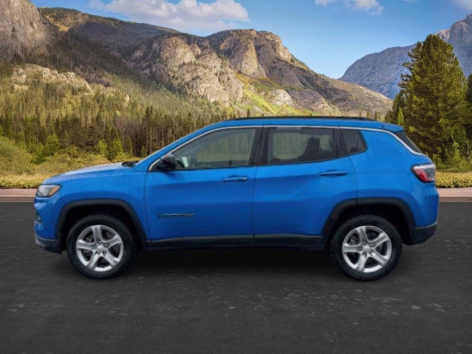 photo of 2023 Jeep Compass LATITUDE