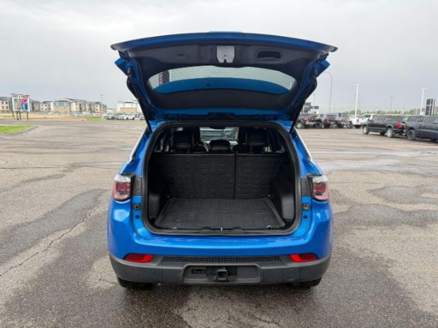 2023 BLUE /LEATHER Jeep Compass (3C4NJDBN4PT) with an 20L I4 TURBO engine, Automatic transmission, located at 1175 N Woodruff Ave, Idaho Falls, ID, 83401, 43.506901, -111.999657 - At Timberline Auto, finding a great deal on your next vehicle is always easy! Our experienced sales staff's goal is to help find you the right vehicle at the right price! Our knowledgeable finance department has options for almost any credit score. We offer extended service contract options to prote - Photo#34