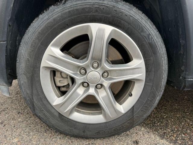 2023 BLUE /LEATHER Jeep Compass LATITUDE (3C4NJDBN4PT) with an 2.0L I4 TURBO engine, AUTOMATIC transmission, located at 1235 N Woodruff Ave., Idaho Falls, 83401, (208) 523-1053, 43.507172, -112.000488 - At Timberline Auto, finding a great deal on your next vehicle is always easy! Our experienced sales staff's goal is to help find you the right vehicle at the right price! Our knowledgeable finance department has options for almost any credit score. We offer extended service contract options to prote- Photo#41