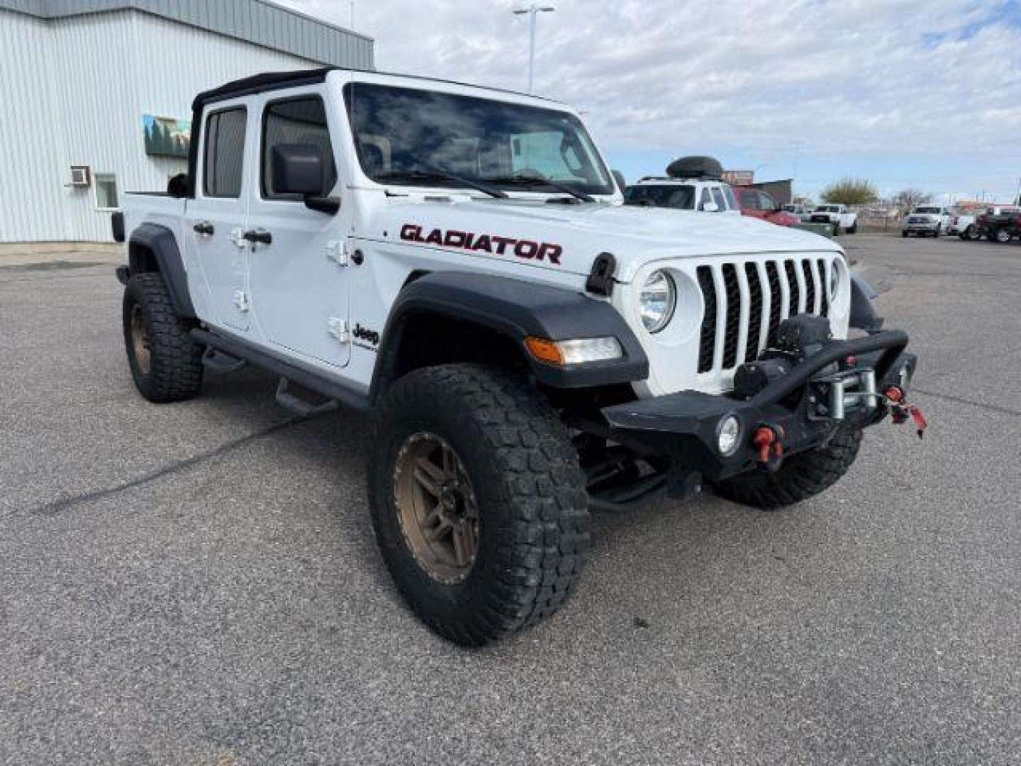 2020 WHITE /Black Jeep Gladiator Sport S 4x4 (1C6HJTAG9LL) with an 3.6L V-6 DOHC engine, AUTOMATIC transmission, located at 1235 N Woodruff Ave., Idaho Falls, 83401, (208) 523-1053, 43.507172, -112.000488 - At Timberline Auto, finding a great deal on your next vehicle is always easy! Our experienced sales staff's goal is to help find you the right vehicle at the right price! Our knowledgeable finance department has options for almost any credit score. We offer extended service contract options to prote - Photo#33