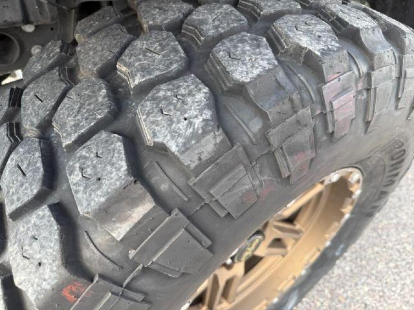 2020 WHITE /Black Jeep Gladiator Sport S 4x4 (1C6HJTAG9LL) with an 3.6L V-6 DOHC engine, AUTOMATIC transmission, located at 1235 N Woodruff Ave., Idaho Falls, 83401, (208) 523-1053, 43.507172, -112.000488 - At Timberline Auto, finding a great deal on your next vehicle is always easy! Our experienced sales staff's goal is to help find you the right vehicle at the right price! Our knowledgeable finance department has options for almost any credit score. We offer extended service contract options to prote - Photo#35