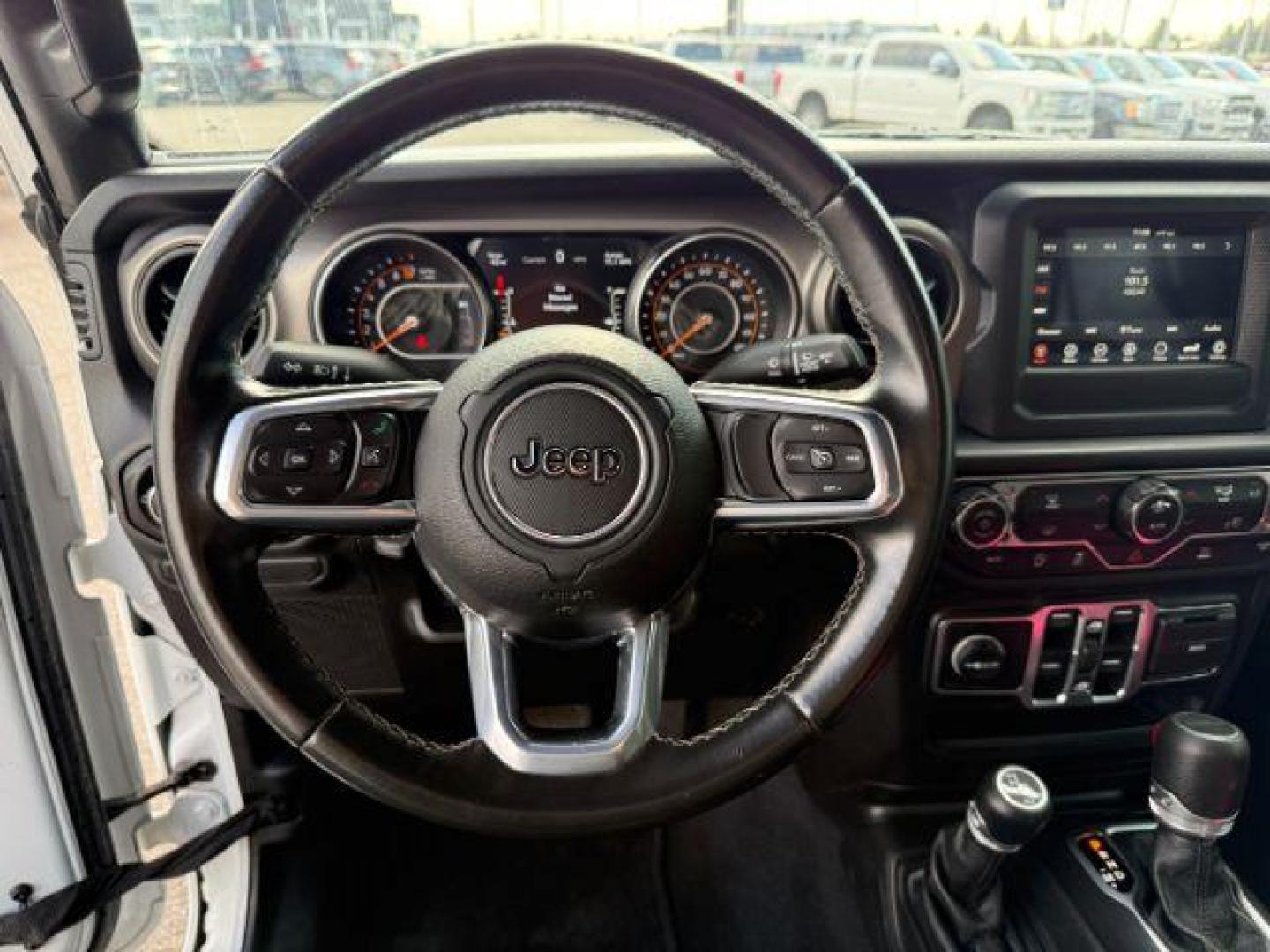 2020 WHITE /Black Jeep Gladiator Sport S 4x4 (1C6HJTAG9LL) with an 3.6L V-6 DOHC engine, AUTOMATIC transmission, located at 1235 N Woodruff Ave., Idaho Falls, 83401, (208) 523-1053, 43.507172, -112.000488 - At Timberline Auto, finding a great deal on your next vehicle is always easy! Our experienced sales staff's goal is to help find you the right vehicle at the right price! Our knowledgeable finance department has options for almost any credit score. We offer extended service contract options to prote - Photo#40