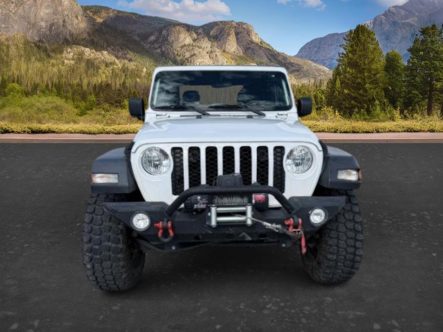 2020 WHITE /Black Jeep Gladiator Sport S 4x4 (1C6HJTAG9LL) with an 3.6L V-6 DOHC engine, AUTOMATIC transmission, located at 1235 N Woodruff Ave., Idaho Falls, 83401, (208) 523-1053, 43.507172, -112.000488 - At Timberline Auto, finding a great deal on your next vehicle is always easy! Our experienced sales staff's goal is to help find you the right vehicle at the right price! Our knowledgeable finance department has options for almost any credit score. We offer extended service contract options to prote - Photo#9