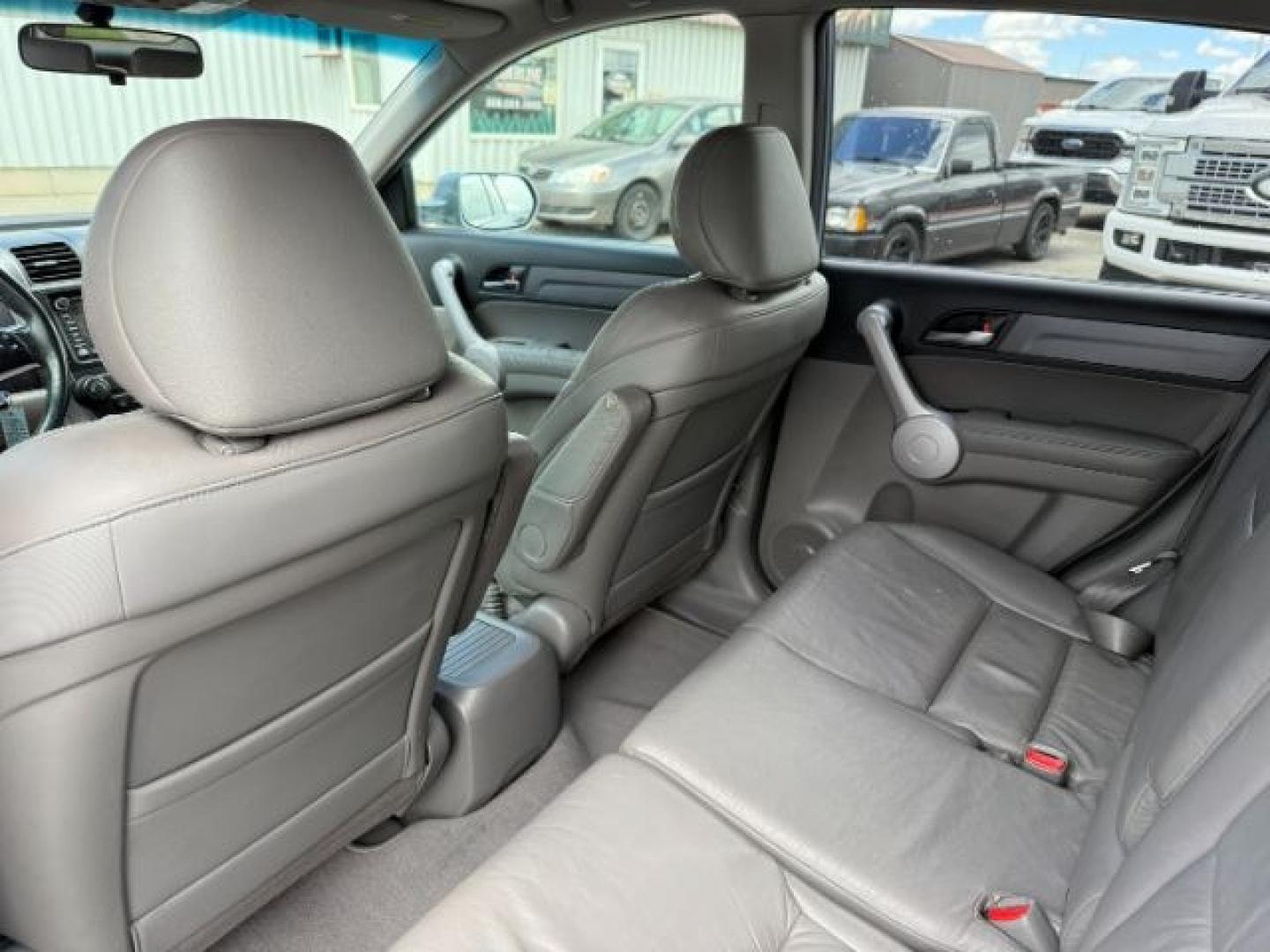 2007 BLUE /Black Honda CR-V EX-L (JHLRE48757C) with an 2.4L I-4 DOHC engine, AUTOMATIC transmission, located at 1235 N Woodruff Ave., Idaho Falls, 83401, (208) 523-1053, 43.507172, -112.000488 - At Timberline Auto, finding a great deal on your next vehicle is always easy! Our experienced sales staff's goal is to help find you the right vehicle at the right price! Our knowledgeable finance department has options for almost any credit score. We offer extended service contract options to prote - Photo#48