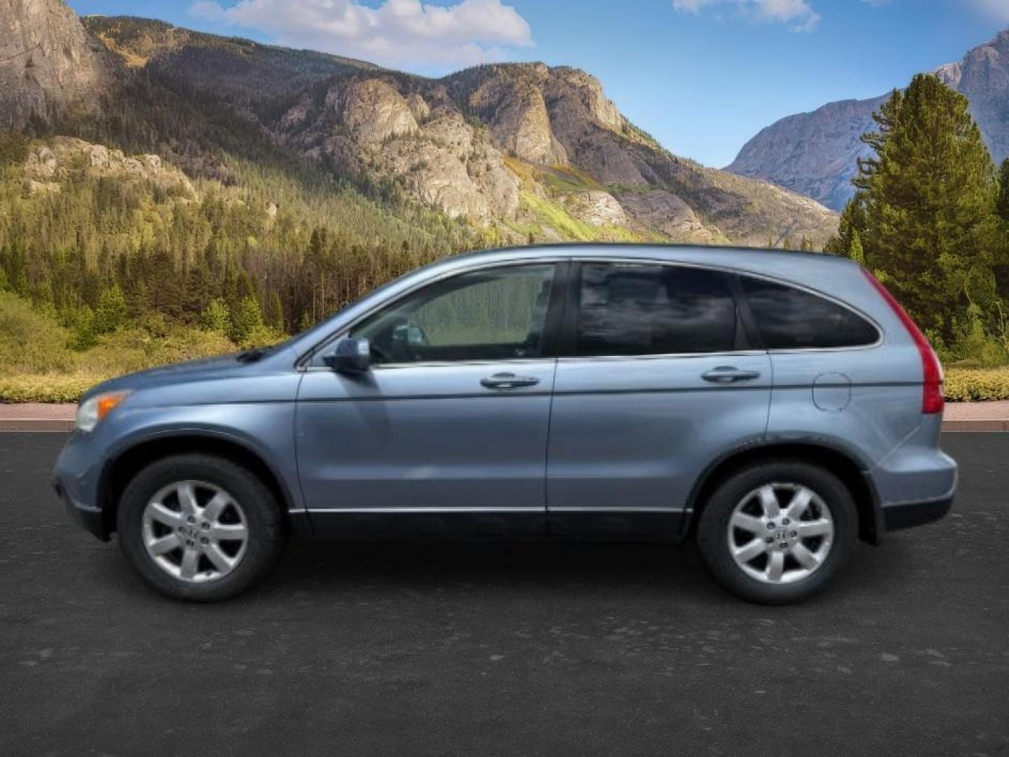 2007 BLUE /Black Honda CR-V EX-L (JHLRE48757C) with an 2.4L I-4 DOHC engine, AUTOMATIC transmission, located at 1235 N Woodruff Ave., Idaho Falls, 83401, (208) 523-1053, 43.507172, -112.000488 - At Timberline Auto, finding a great deal on your next vehicle is always easy! Our experienced sales staff's goal is to help find you the right vehicle at the right price! Our knowledgeable finance department has options for almost any credit score. We offer extended service contract options to prote - Photo#1