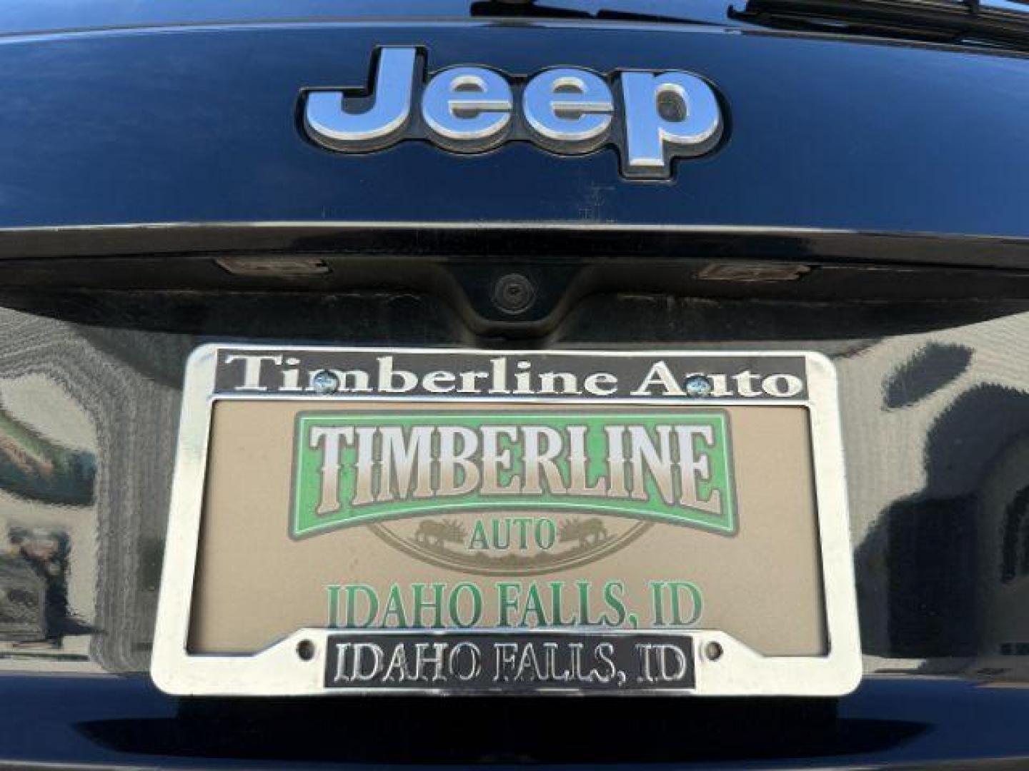 2018 BLACK /Black Jeep Grand Cherokee (1C4RJFBG2JC) with an Pentastar 36L V-6 DOHC engine, Automatic transmission, located at 1175 N Woodruff Ave, Idaho Falls, ID, 83401, 43.506901, -111.999657 - At Timberline Auto, finding a great deal on your next vehicle is always easy! Our experienced sales staff's goal is to help find you the right vehicle at the right price! Our knowledgeable finance department has options for almost any credit score. We offer extended service contract options to prote - Photo#4