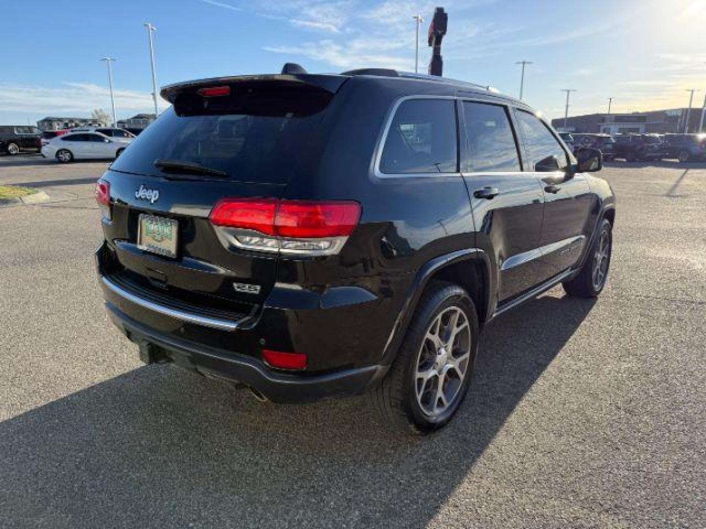 2018 BLACK /Black Jeep Grand Cherokee (1C4RJFBG2JC) with an Pentastar 36L V-6 DOHC engine, Automatic transmission, located at 1175 N Woodruff Ave, Idaho Falls, ID, 83401, 43.506901, -111.999657 - At Timberline Auto, finding a great deal on your next vehicle is always easy! Our experienced sales staff's goal is to help find you the right vehicle at the right price! Our knowledgeable finance department has options for almost any credit score. We offer extended service contract options to prote - Photo#8