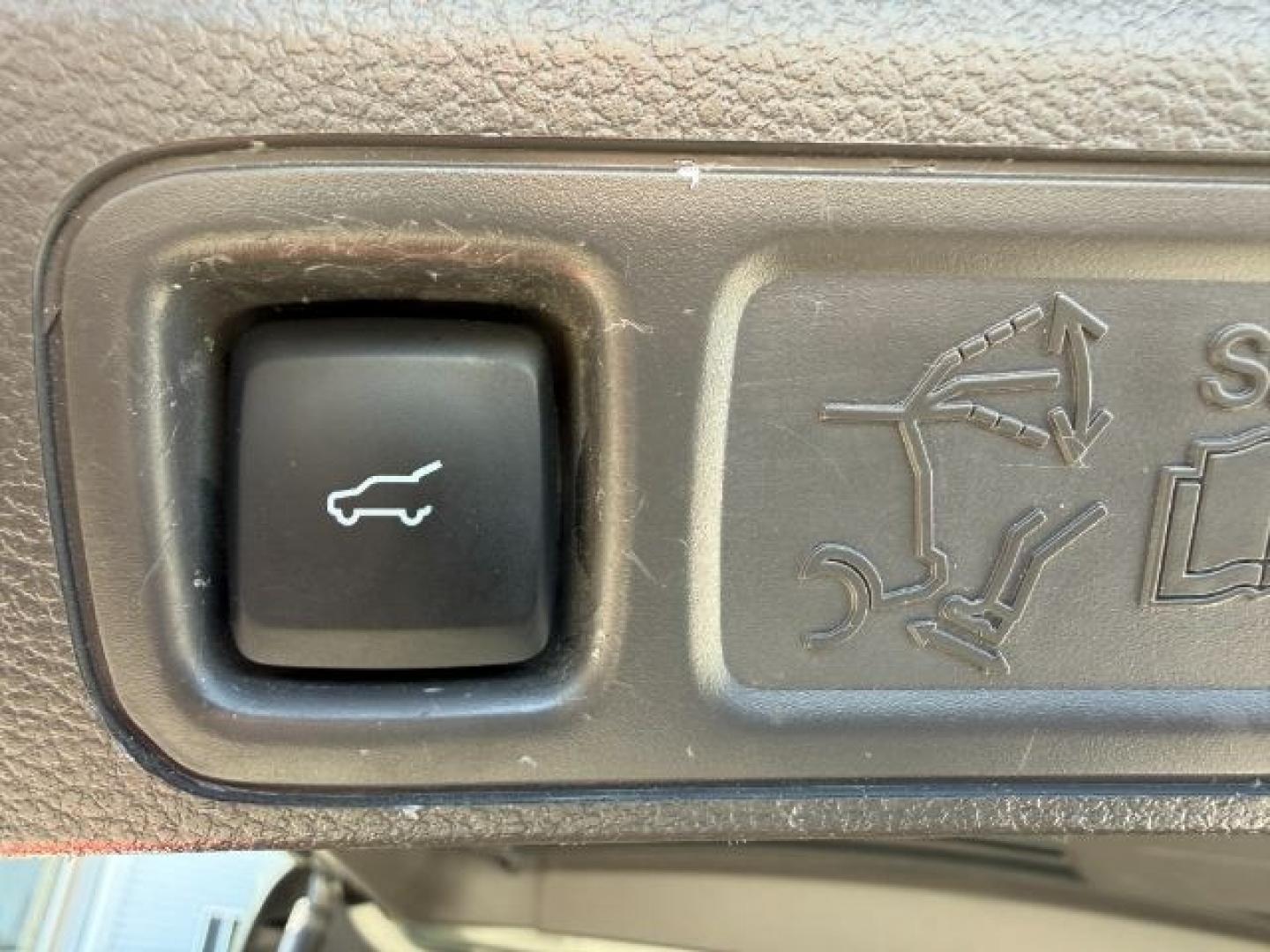 2019 OLIVE /Ebony Ford Expedition MAX (1FMJK1JT9KE) with an EcoBoost 35L V-6 gasoline direct injection engine, Automatic transmission, located at 1175 N Woodruff Ave, Idaho Falls, ID, 83401, 43.506901, -111.999657 - At Timberline Auto, finding a great deal on your next vehicle is always easy! Our experienced sales staff's goal is to help find you the right vehicle at the right price! Our knowledgeable finance department has options for almost any credit score. We offer extended service contract options to prote - Photo#39