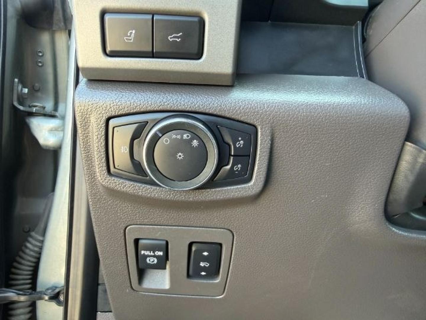 2019 OLIVE /Ebony Ford Expedition MAX (1FMJK1JT9KE) with an EcoBoost 35L V-6 gasoline direct injection engine, Automatic transmission, located at 1175 N Woodruff Ave, Idaho Falls, ID, 83401, 43.506901, -111.999657 - At Timberline Auto, finding a great deal on your next vehicle is always easy! Our experienced sales staff's goal is to help find you the right vehicle at the right price! Our knowledgeable finance department has options for almost any credit score. We offer extended service contract options to prote - Photo#59
