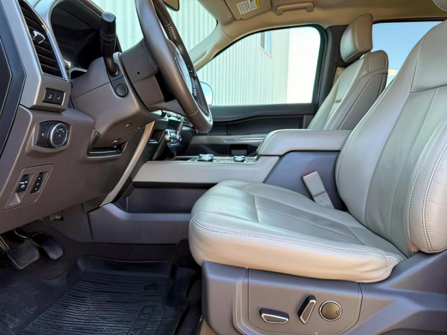 2019 OLIVE /Ebony Ford Expedition MAX (1FMJK1JT9KE) with an EcoBoost 35L V-6 gasoline direct injection engine, Automatic transmission, located at 1175 N Woodruff Ave, Idaho Falls, ID, 83401, 43.506901, -111.999657 - At Timberline Auto, finding a great deal on your next vehicle is always easy! Our experienced sales staff's goal is to help find you the right vehicle at the right price! Our knowledgeable finance department has options for almost any credit score. We offer extended service contract options to prote - Photo#16