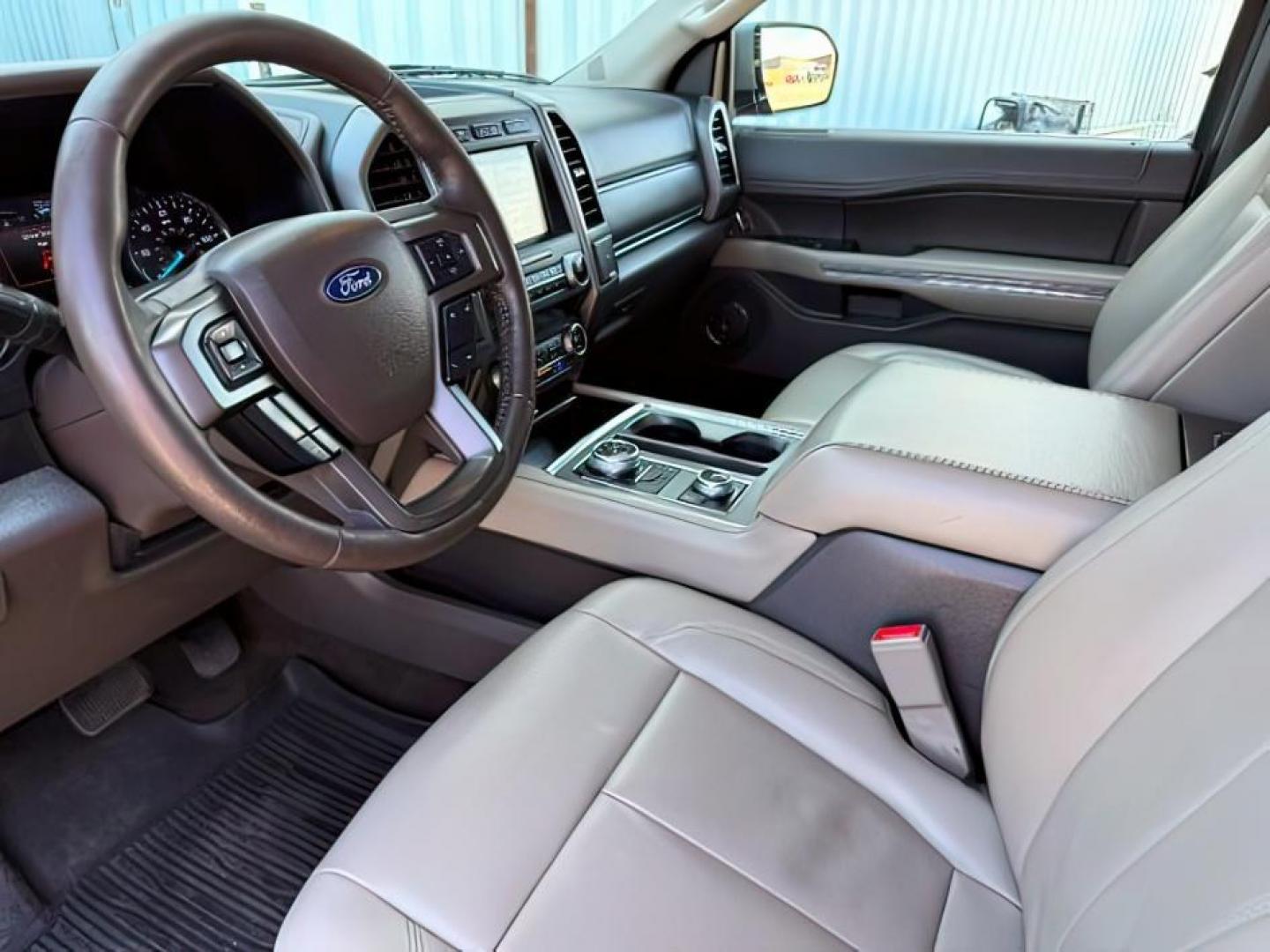 2019 OLIVE /Ebony Ford Expedition MAX (1FMJK1JT9KE) with an EcoBoost 35L V-6 gasoline direct injection engine, Automatic transmission, located at 1175 N Woodruff Ave, Idaho Falls, ID, 83401, 43.506901, -111.999657 - At Timberline Auto, finding a great deal on your next vehicle is always easy! Our experienced sales staff's goal is to help find you the right vehicle at the right price! Our knowledgeable finance department has options for almost any credit score. We offer extended service contract options to prote - Photo#17