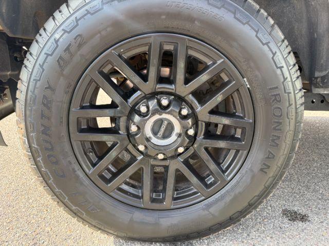 2019 WHITE /Black Ford F-250 LARIAT (1FT7W2BT2KE) with an Powerstroke 6.7L V-8 diesel direct injection engine, AUTOMATIC transmission, located at 1235 N Woodruff Ave., Idaho Falls, 83401, (208) 523-1053, 43.507172, -112.000488 - Clean, confident, and built with purpose, this 2019 Ford F-250 Super Duty brings serious diesel strength with its 6.7L Power Stroke under the hood, ready for demanding towing and heavy hauling. The bed cover adds secure, weather-protected storage that keeps gear and tools locked down and organized,- Photo#39