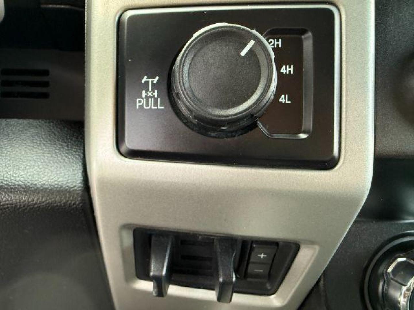 2019 WHITE /Black Ford F-250 LARIAT (1FT7W2BT2KE) with an Powerstroke 6.7L V-8 diesel direct injection engine, AUTOMATIC transmission, located at 1235 N Woodruff Ave., Idaho Falls, 83401, (208) 523-1053, 43.507172, -112.000488 - At Timberline Auto, finding a great deal on your next vehicle is always easy! Our experienced sales staff's goal is to help find you the right vehicle at the right price! Our knowledgeable finance department has options for almost any credit score. We offer extended service contract options to prote - Photo#47