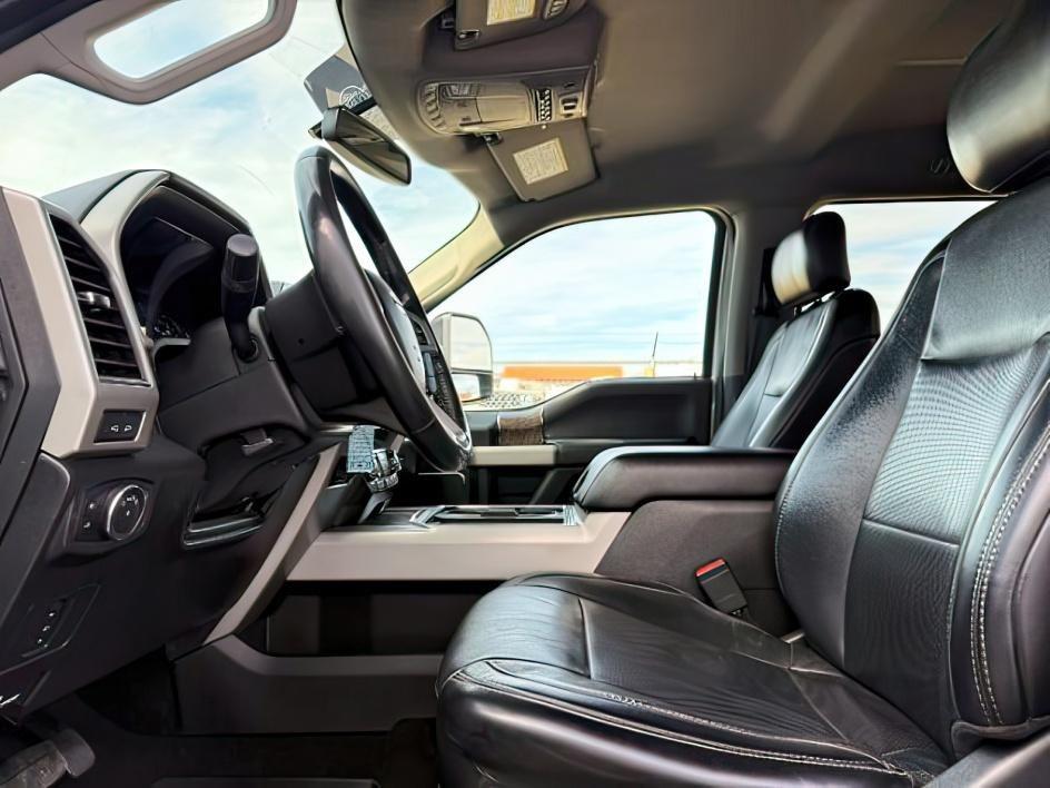 2019 WHITE /Black Ford F-250 LARIAT (1FT7W2BT2KE) with an Powerstroke 6.7L V-8 diesel direct injection engine, AUTOMATIC transmission, located at 1235 N Woodruff Ave., Idaho Falls, 83401, (208) 523-1053, 43.507172, -112.000488 - Clean, confident, and built with purpose, this 2019 Ford F-250 Super Duty brings serious diesel strength with its 6.7L Power Stroke under the hood, ready for demanding towing and heavy hauling. The bed cover adds secure, weather-protected storage that keeps gear and tools locked down and organized,- Photo#13