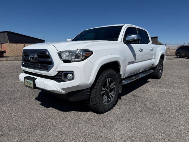 photo of 2016 Toyota Tacoma Limited