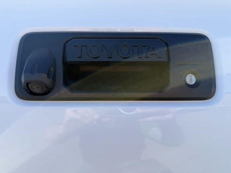 2016 Super White /Hickory Toyota Tacoma Limited (5TFHZ5BN0GX) with an V6, 3.5L engine, 6-speed automatic transmission, located at 1175 N Woodruff Ave, Idaho Falls, ID, 83401, 43.506901, -111.999657 - <b>Vehicle Details</b><br>Looking for a capable midsize truck with premium comfort? This 2016 Toyota Tacoma Limited 4WD in Idaho Falls, ID is a smart choice for drivers who want rugged performance and refined features in one dependable package. Powered by a V6, 3.5L gasoline engine, this Toyota Taco- Photo#4