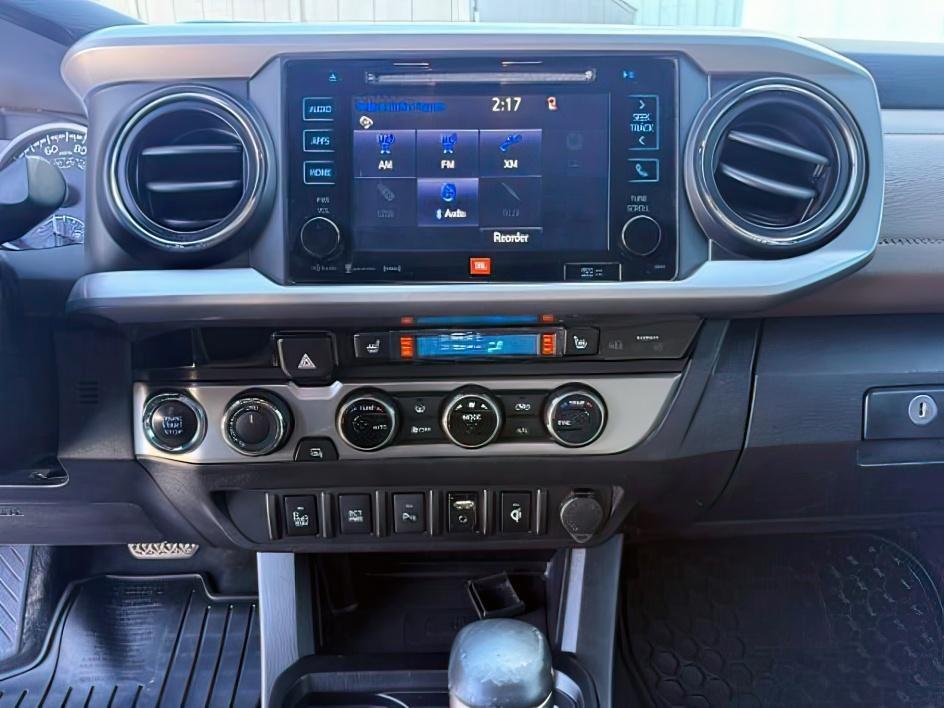 2016 Super White /Hickory Toyota Tacoma (5TFHZ5BN0GX) with an 35L V-6 portdirect injection engine, Automatic transmission, located at 1175 N Woodruff Ave, Idaho Falls, ID, 83401, 43.506901, -111.999657 - At Timberline Auto, finding a great deal on your next vehicle is always easy! Our experienced sales staff's goal is to help find you the right vehicle at the right price! Our knowledgeable finance department has options for almost any credit score. We offer extended service contract options to prote- Photo#16