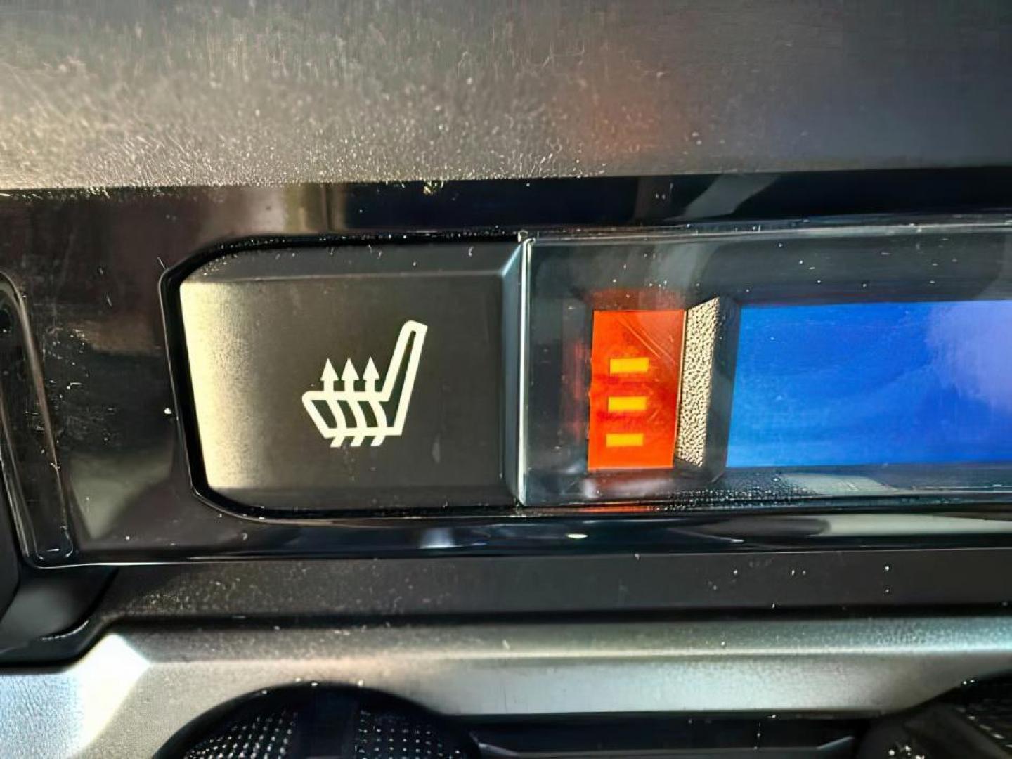 2016 Super White /Hickory Toyota Tacoma (5TFHZ5BN0GX) with an 35L V-6 portdirect injection engine, Automatic transmission, located at 1175 N Woodruff Ave, Idaho Falls, ID, 83401, 43.506901, -111.999657 - At Timberline Auto, finding a great deal on your next vehicle is always easy! Our experienced sales staff's goal is to help find you the right vehicle at the right price! Our knowledgeable finance department has options for almost any credit score. We offer extended service contract options to prote - Photo#18