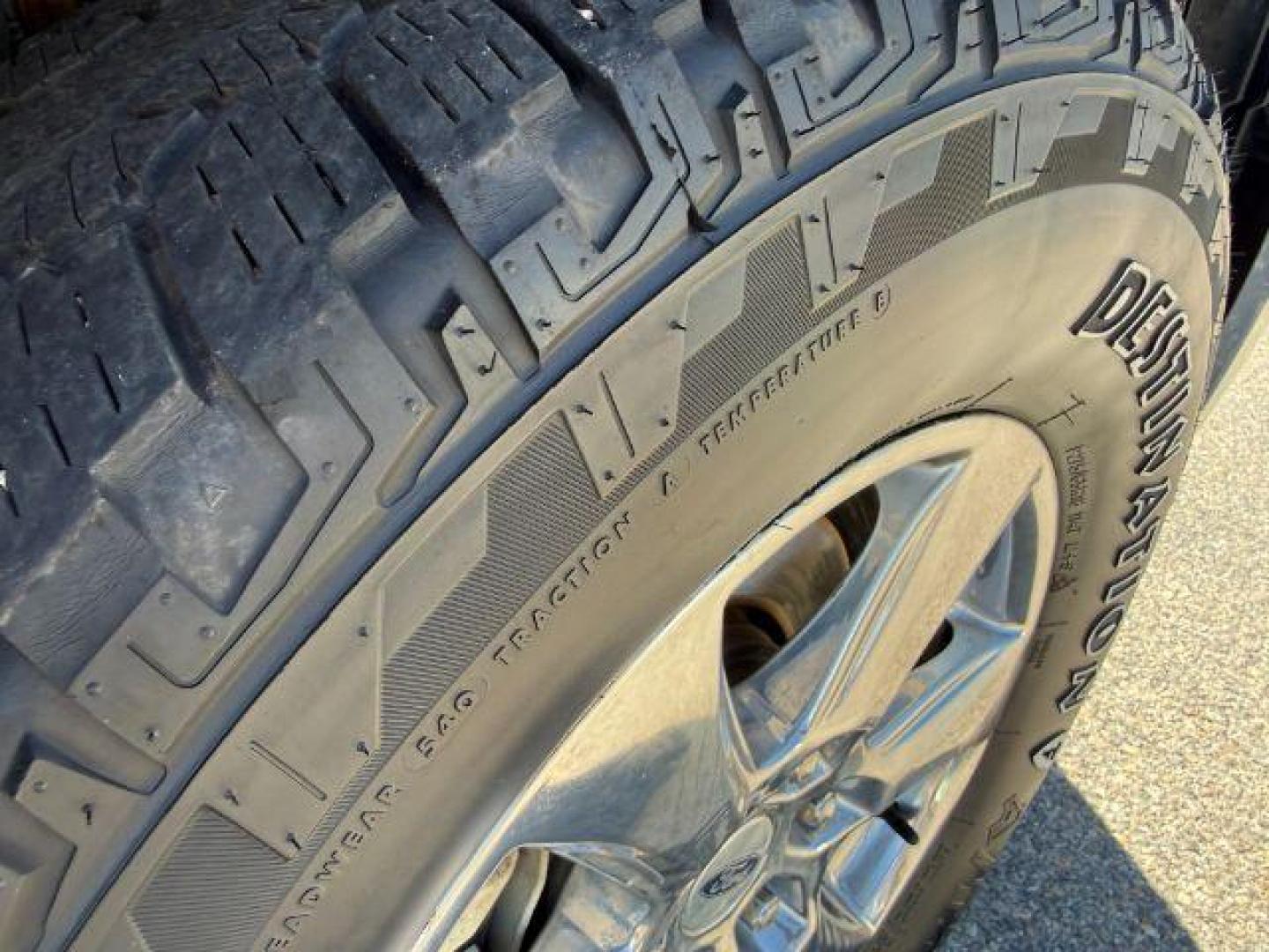 2019 GRAY /Black Ford F-150 XLT (1FTEW1E43KK) with an EcoBoost 3.5L V-6 port/direct injection engine, AUTOMATIC transmission, located at 1235 N Woodruff Ave., Idaho Falls, 83401, (208) 523-1053, 43.507172, -112.000488 - At Timberline Auto, finding a great deal on your next vehicle is always easy! Our experienced sales staff's goal is to help find you the right vehicle at the right price! Our knowledgeable finance department has options for almost any credit score. We offer extended service contract options to prote - Photo#36