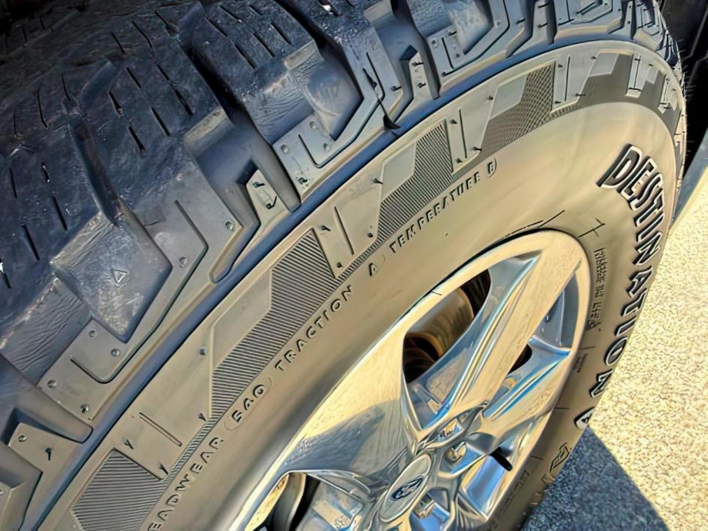 2019 GRAY /Black Ford F-150 XLT (1FTEW1E43KK) with an EcoBoost 3.5L V-6 port/direct injection engine, AUTOMATIC transmission, located at 1235 N Woodruff Ave., Idaho Falls, 83401, (208) 523-1053, 43.507172, -112.000488 - At Timberline Auto, finding a great deal on your next vehicle is always easy! Our experienced sales staff's goal is to help find you the right vehicle at the right price! Our knowledgeable finance department has options for almost any credit score. We offer extended service contract options to prote - Photo#10