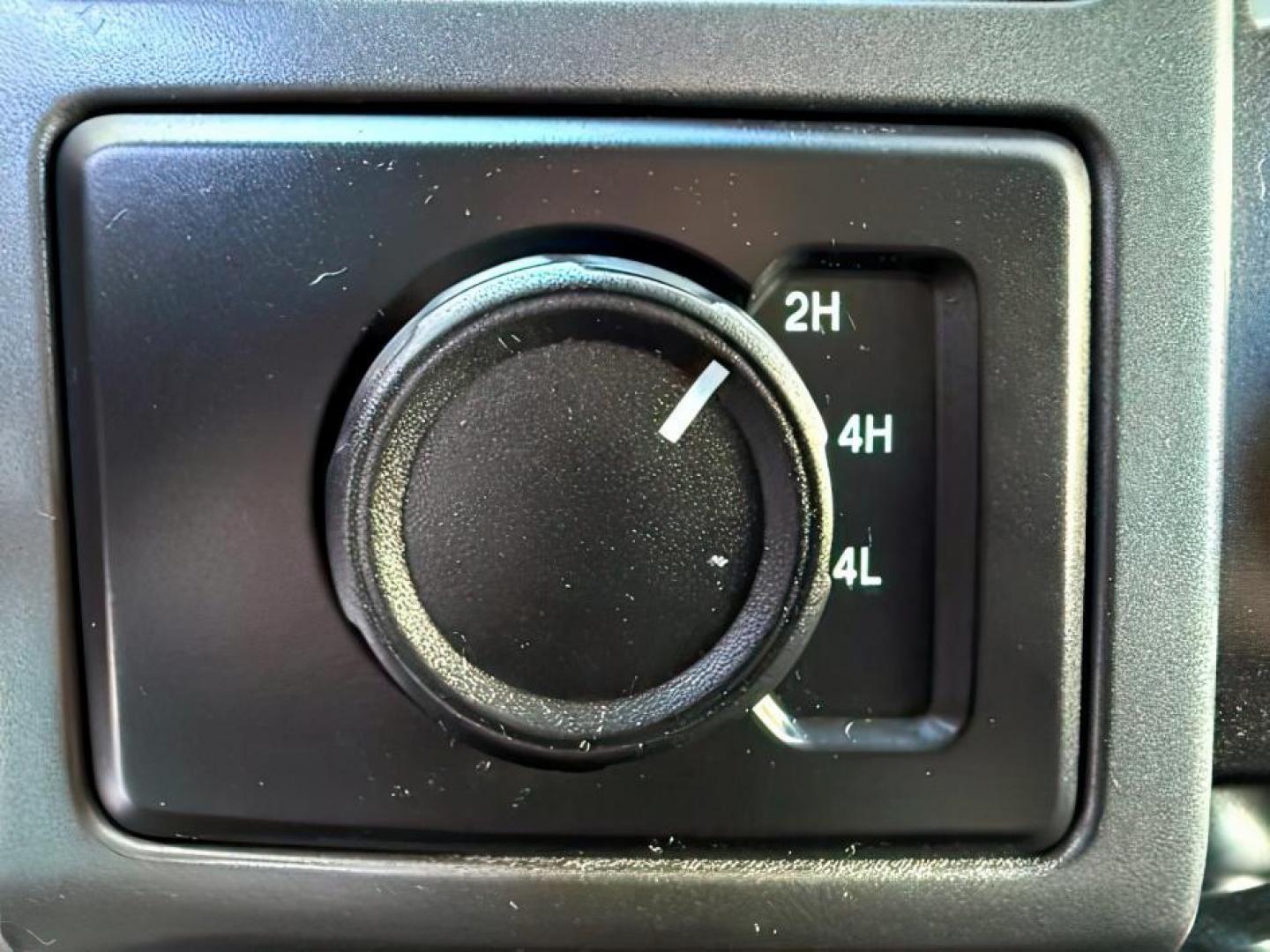 2019 GRAY /Black Ford F-150 XLT (1FTEW1E43KK) with an EcoBoost 3.5L V-6 port/direct injection engine, AUTOMATIC transmission, located at 1235 N Woodruff Ave., Idaho Falls, 83401, (208) 523-1053, 43.507172, -112.000488 - At Timberline Auto, finding a great deal on your next vehicle is always easy! Our experienced sales staff's goal is to help find you the right vehicle at the right price! Our knowledgeable finance department has options for almost any credit score. We offer extended service contract options to prote - Photo#17