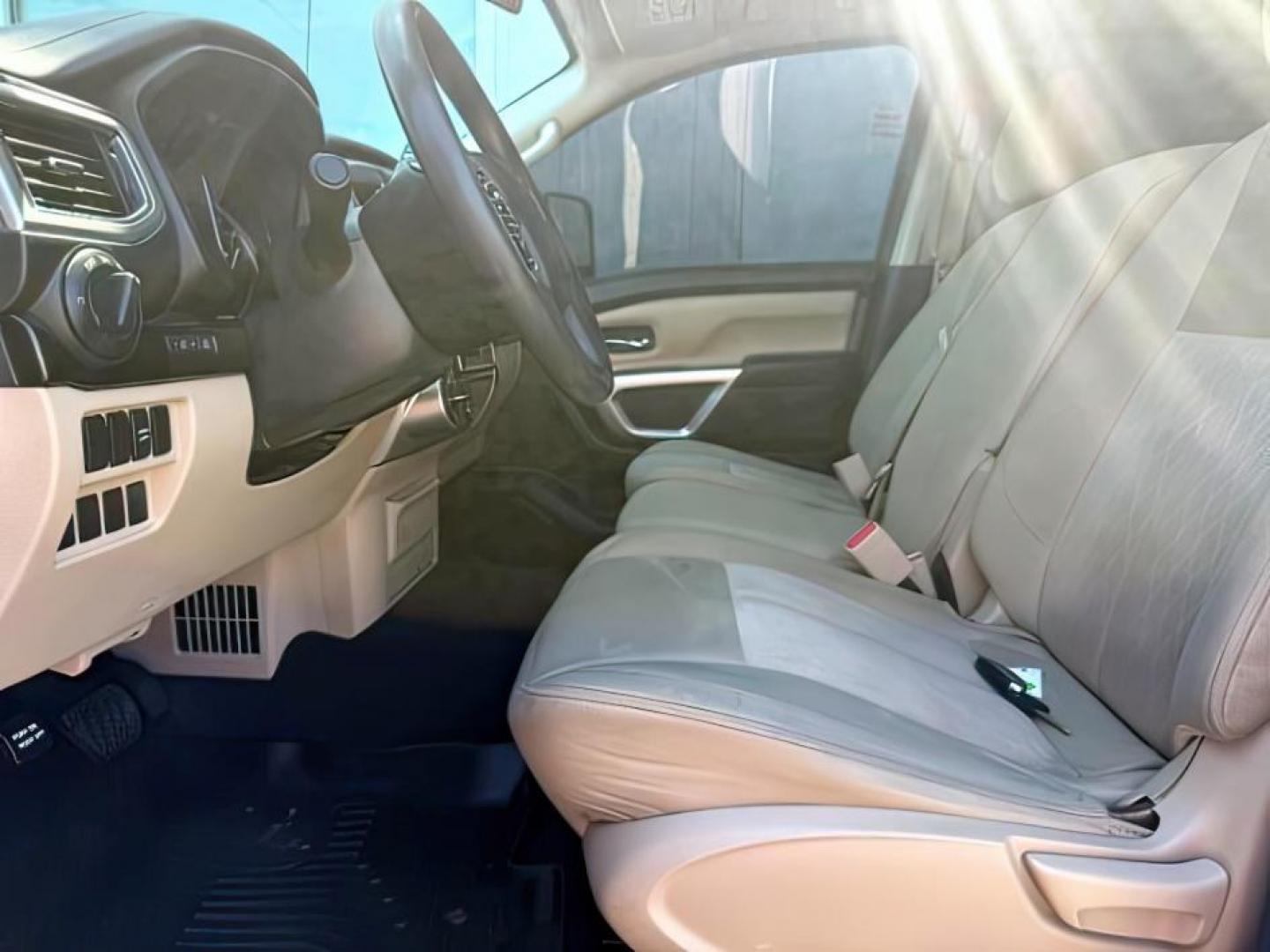 2016 GRAY /Black Nissan TITAN XD SV Diesel (1N6BA1F32GN) with an 5L V-8 diesel direct injection engine, AUTOMATIC transmission, located at 1235 N Woodruff Ave., Idaho Falls, 83401, (208) 523-1053, 43.507172, -112.000488 - At Timberline Auto, finding a great deal on your next vehicle is always easy! Our experienced sales staff's goal is to help find you the right vehicle at the right price! Our knowledgeable finance department has options for almost any credit score. We offer extended service contract options to prote - Photo#12
