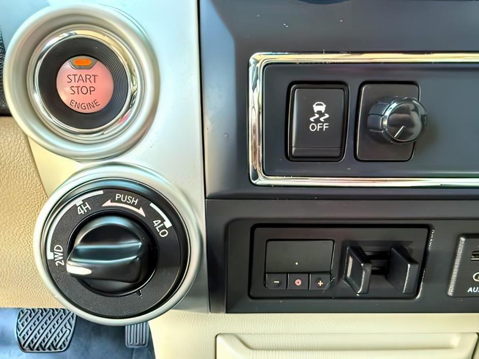 2016 GRAY /Black Nissan TITAN XD SV Diesel (1N6BA1F32GN) with an 5L V-8 diesel direct injection engine, AUTOMATIC transmission, located at 1235 N Woodruff Ave., Idaho Falls, 83401, (208) 523-1053, 43.507172, -112.000488 - Daily truck practicality and heavy duty functionality come together in this 2016 Nissan Titan XD Crew Cab 4x4, combining full size pickup utility with the added strength of the XD platform. Equipped with a 5.0L Cummins turbo diesel V8 and four wheel drive capability, this truck offers diesel power p- Photo#16
