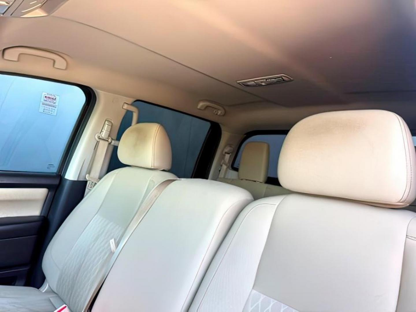 2016 GRAY /Black Nissan TITAN XD SV Diesel (1N6BA1F32GN) with an 5L V-8 diesel direct injection engine, AUTOMATIC transmission, located at 1235 N Woodruff Ave., Idaho Falls, 83401, (208) 523-1053, 43.507172, -112.000488 - At Timberline Auto, finding a great deal on your next vehicle is always easy! Our experienced sales staff's goal is to help find you the right vehicle at the right price! Our knowledgeable finance department has options for almost any credit score. We offer extended service contract options to prote - Photo#21