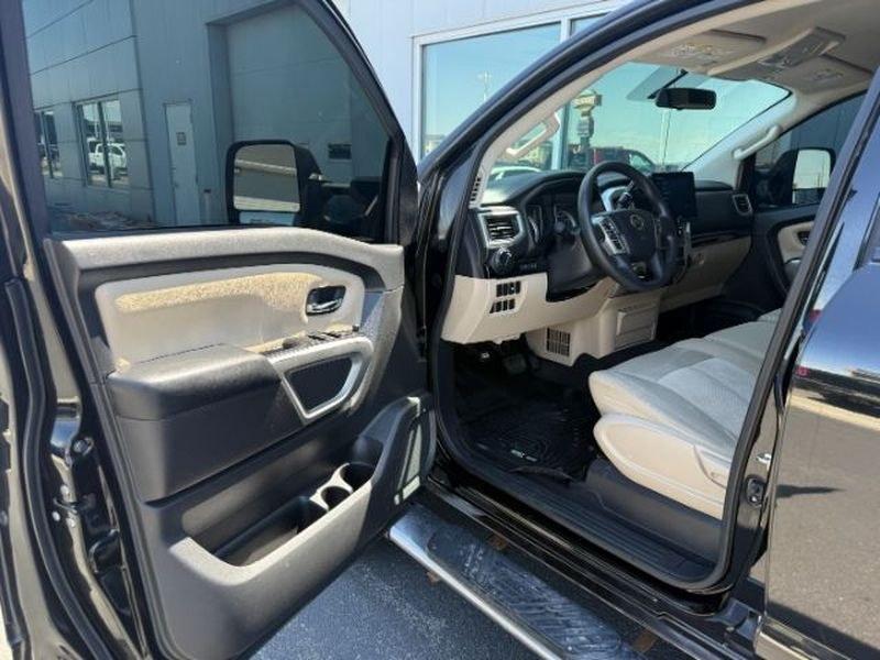 2016 Magnetic Black /Beige Nissan Titan XD SV (1N6BA1F32GN) with an V8, 5.0L engine, 6-speed automatic transmission, located at 1175 N Woodruff Ave, Idaho Falls, ID, 83401, 43.506901, -111.999657 - <b>Vehicle Details</b><br>Looking for a powerful pre-owned truck in Idaho Falls, ID? This 2016 Nissan Titan XD SV Diesel with 4WD delivers the strength, capability, and comfort truck shoppers want. Powered by a V8 5.0L Diesel engine, this Nissan Titan XD is built for towing, hauling, and confident d- Photo#11