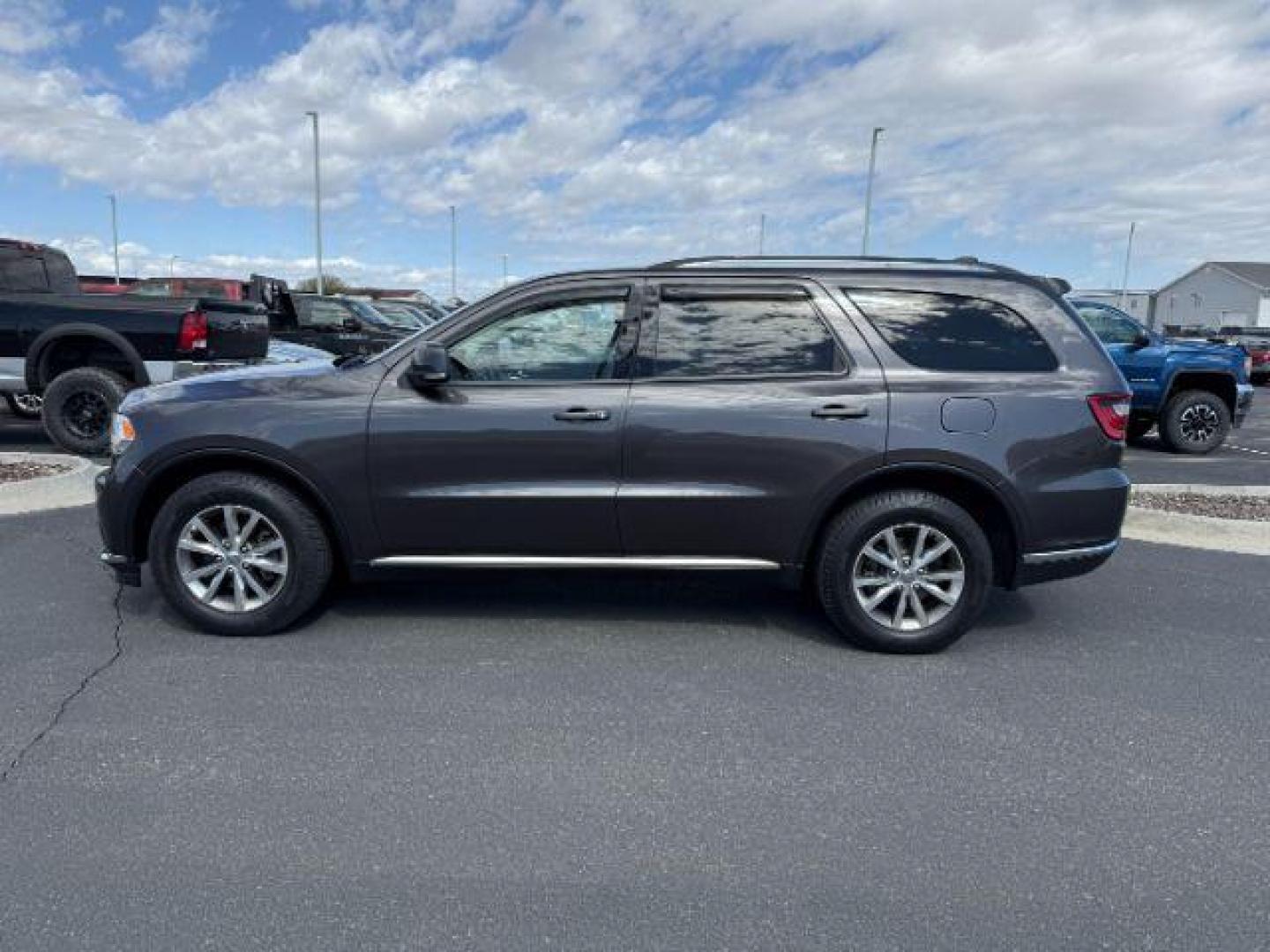 2015 GRAY /Black Dodge Durango (1C4RDJDG2FC) with an 36L V-6 DOHC engine, Automatic transmission, located at 1175 N Woodruff Ave, Idaho Falls, ID, 83401, 43.506901, -111.999657 - At Timberline Auto, finding a great deal on your next vehicle is always easy! Our experienced sales staff's goal is to help find you the right vehicle at the right price! Our knowledgeable finance department has options for almost any credit score. We offer extended service contract options to prote - Photo#1