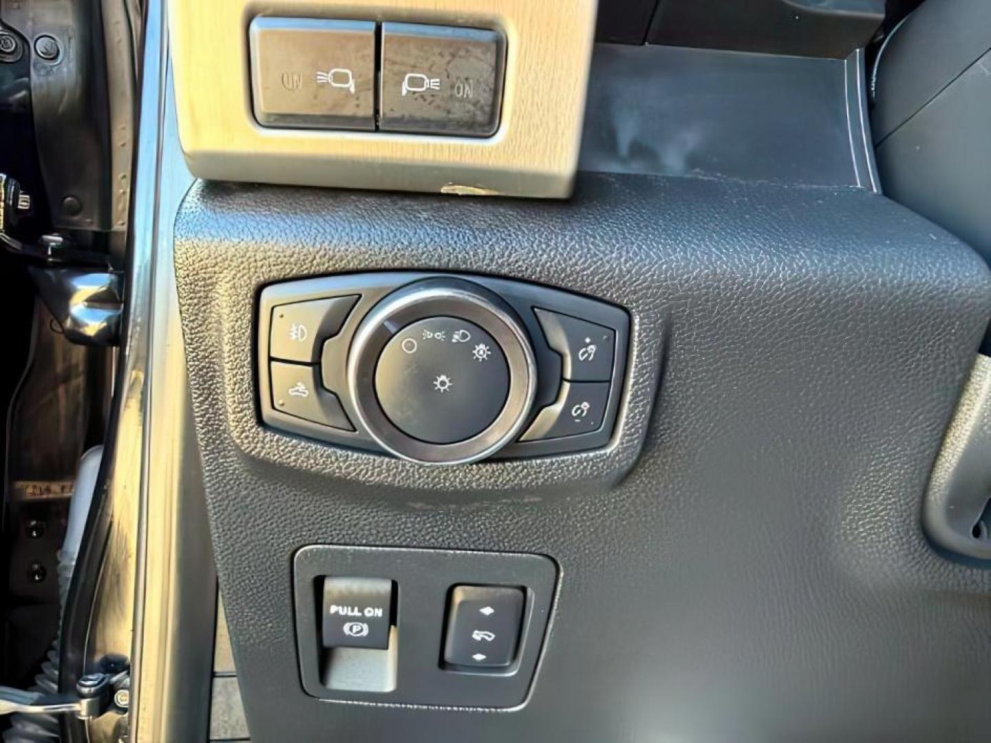 2018 BLACK /Black Ford F-150 (1FTFW1EGXJF) with an EcoBoost 35L V-6 portdirect injection engine, Automatic transmission, located at 1175 N Woodruff Ave, Idaho Falls, ID, 83401, 43.506901, -111.999657 - At Timberline Auto, finding a great deal on your next vehicle is always easy! Our experienced sales staff's goal is to help find you the right vehicle at the right price! Our knowledgeable finance department has options for almost any credit score. We offer extended service contract options to prote - Photo#24