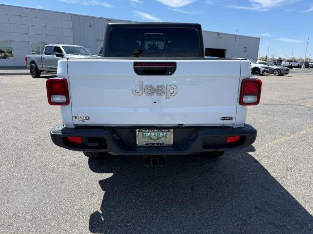 2022 WHITE /Black Jeep Gladiator Overland 4x4 (1C6HJTFG9NL) with an 3.6L V-6 DOHC engine, AUTOMATIC transmission, located at 1235 N Woodruff Ave., Idaho Falls, 83401, (208) 523-1053, 43.507172, -112.000488- Photo#31