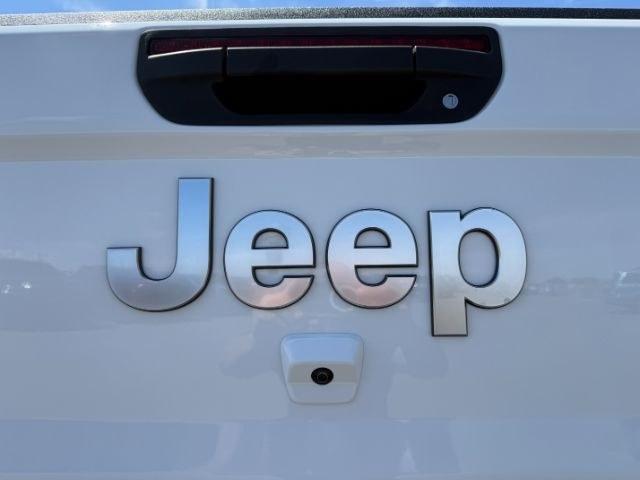 2022 WHITE /Black Jeep Gladiator Overland 4x4 (1C6HJTFG9NL) with an 3.6L V-6 DOHC engine, AUTOMATIC transmission, located at 1235 N Woodruff Ave., Idaho Falls, 83401, (208) 523-1053, 43.507172, -112.000488- Photo#32