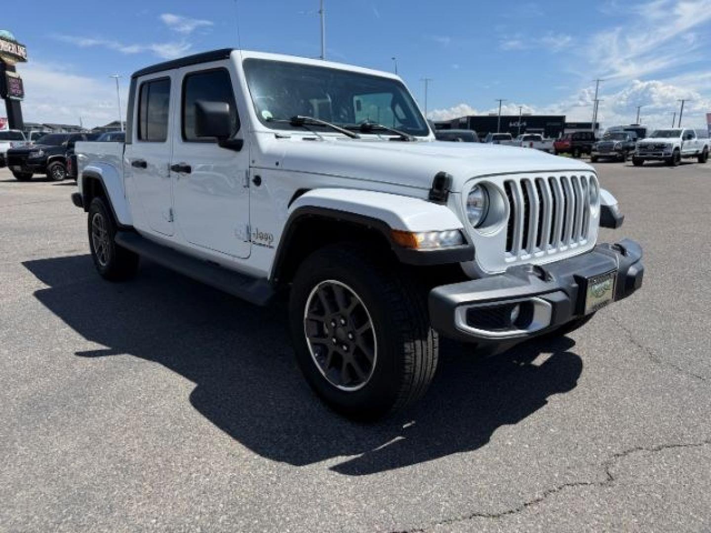 2022 WHITE /Black Jeep Gladiator (1C6HJTFG9NL) with an 36L V-6 DOHC engine, Automatic transmission, located at 1175 N Woodruff Ave, Idaho Falls, ID, 83401, 43.506901, -111.999657 - At Timberline Auto, finding a great deal on your next vehicle is always easy! Our experienced sales staff's goal is to help find you the right vehicle at the right price! Our knowledgeable finance department has options for almost any credit score. We offer extended service contract options to prote - Photo#36