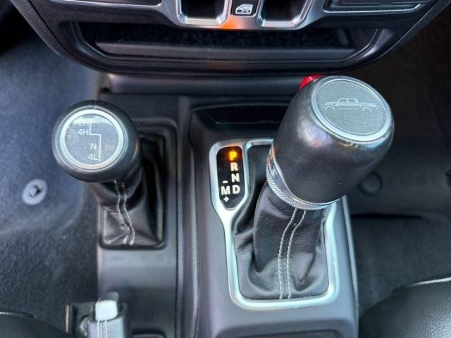 2022 WHITE /Black Jeep Gladiator Overland 4x4 (1C6HJTFG9NL) with an 3.6L V-6 DOHC engine, AUTOMATIC transmission, located at 1235 N Woodruff Ave., Idaho Falls, 83401, (208) 523-1053, 43.507172, -112.000488- Photo#47