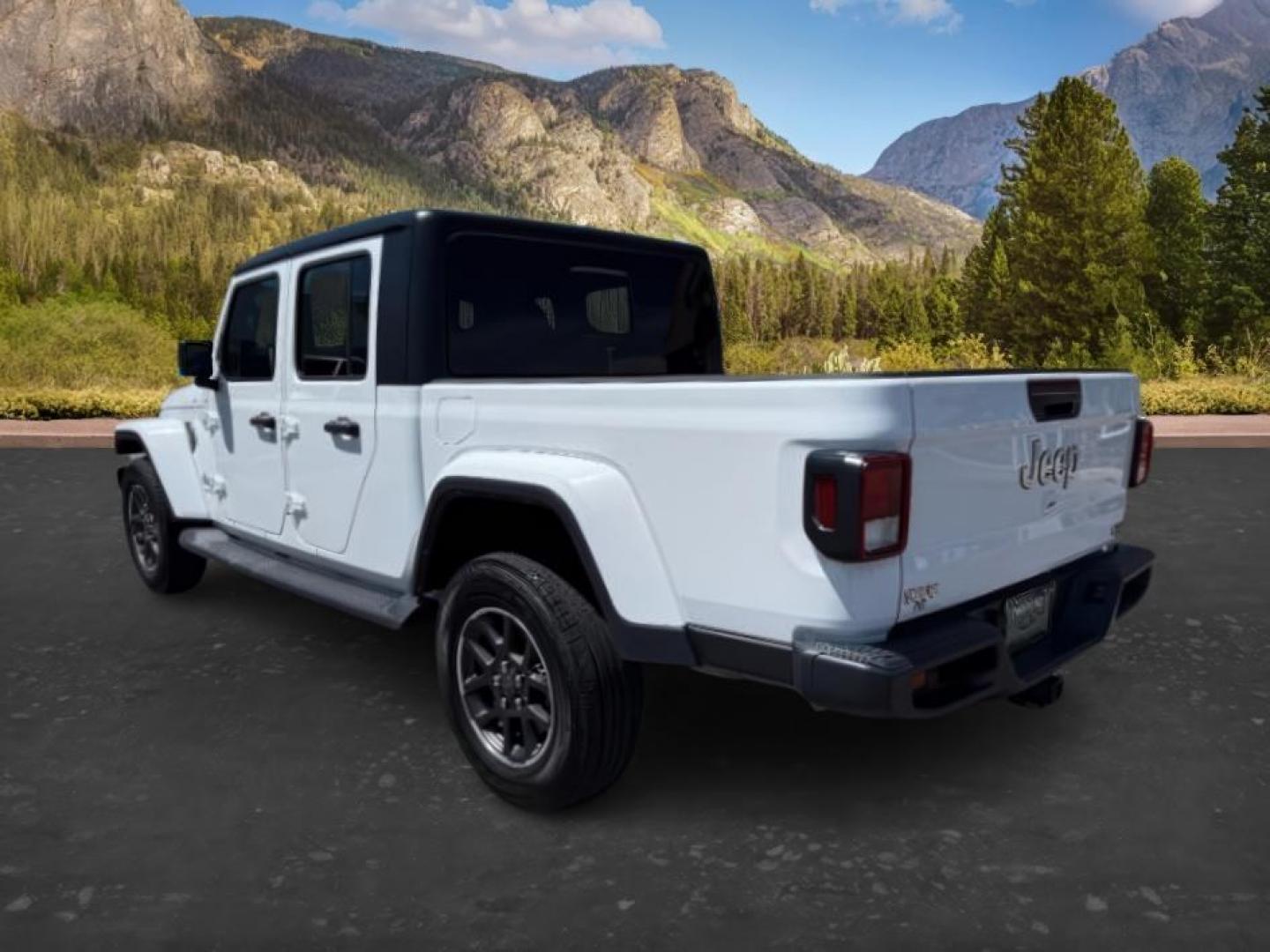 2022 WHITE /Black Jeep Gladiator (1C6HJTFG9NL) with an 36L V-6 DOHC engine, Automatic transmission, located at 1175 N Woodruff Ave, Idaho Falls, ID, 83401, 43.506901, -111.999657 - At Timberline Auto, finding a great deal on your next vehicle is always easy! Our experienced sales staff's goal is to help find you the right vehicle at the right price! Our knowledgeable finance department has options for almost any credit score. We offer extended service contract options to prote - Photo#2