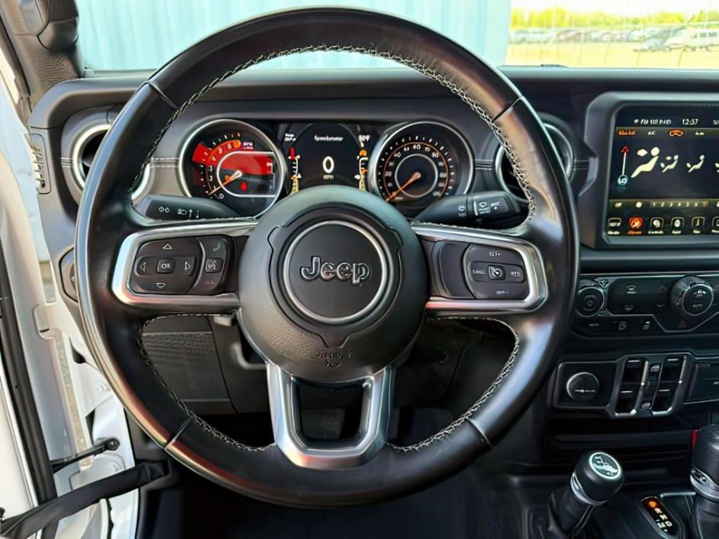 2022 WHITE /Black Jeep Gladiator (1C6HJTFG9NL) with an 36L V-6 DOHC engine, Automatic transmission, located at 1175 N Woodruff Ave, Idaho Falls, ID, 83401, 43.506901, -111.999657 - At Timberline Auto, finding a great deal on your next vehicle is always easy! Our experienced sales staff's goal is to help find you the right vehicle at the right price! Our knowledgeable finance department has options for almost any credit score. We offer extended service contract options to prote - Photo#15