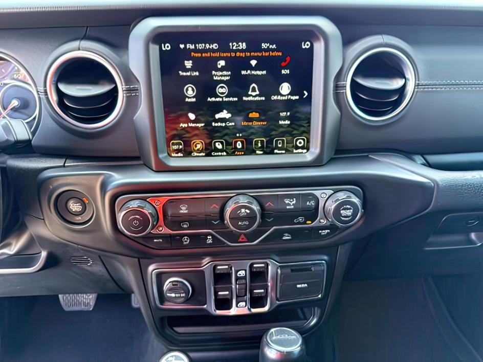 2022 WHITE /Black Jeep Gladiator Overland 4x4 (1C6HJTFG9NL) with an 3.6L V-6 DOHC engine, AUTOMATIC transmission, located at 1235 N Woodruff Ave., Idaho Falls, 83401, (208) 523-1053, 43.507172, -112.000488- Photo#16