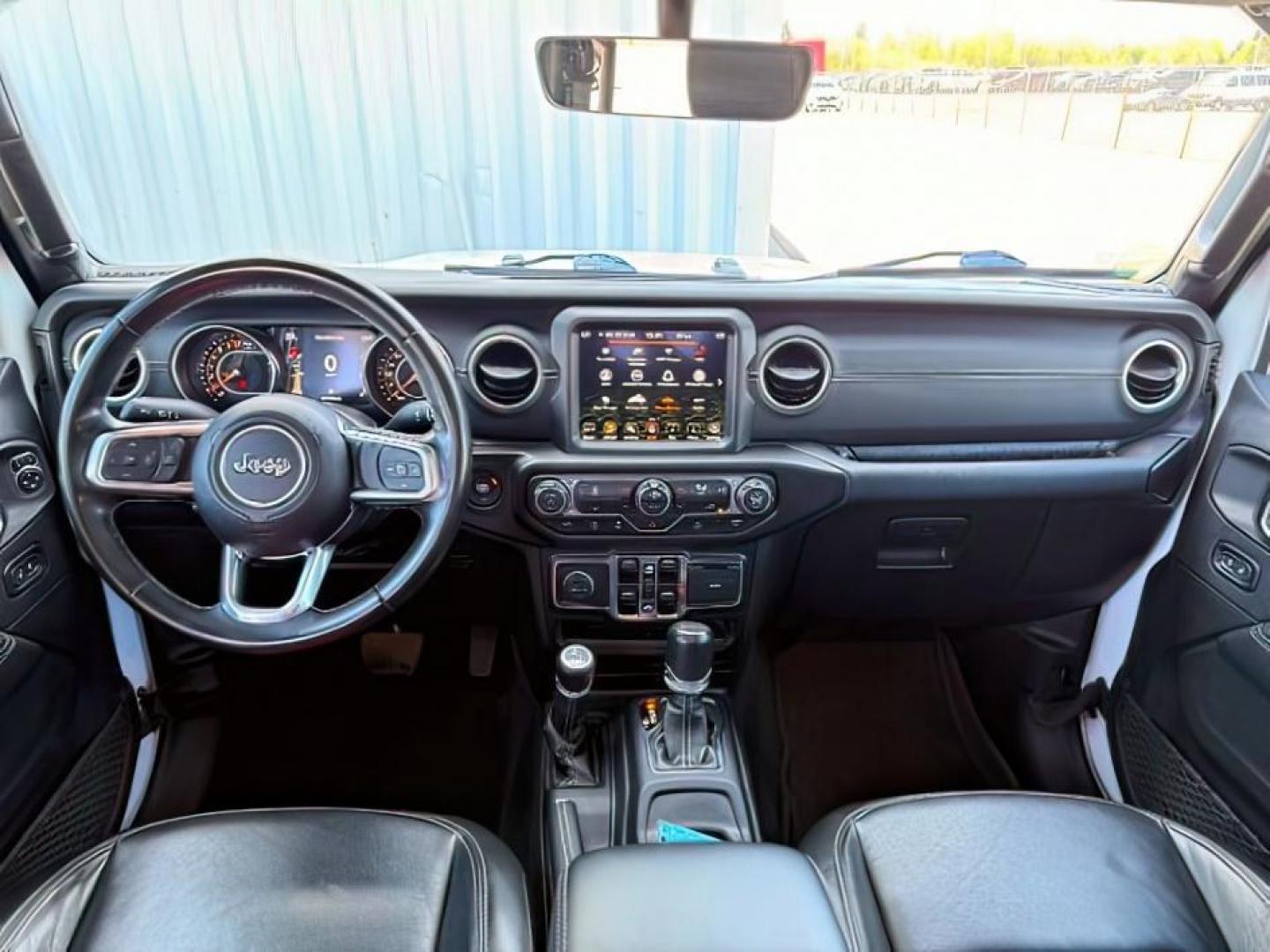 2022 WHITE /Black Jeep Gladiator (1C6HJTFG9NL) with an 36L V-6 DOHC engine, Automatic transmission, located at 1175 N Woodruff Ave, Idaho Falls, ID, 83401, 43.506901, -111.999657 - At Timberline Auto, finding a great deal on your next vehicle is always easy! Our experienced sales staff's goal is to help find you the right vehicle at the right price! Our knowledgeable finance department has options for almost any credit score. We offer extended service contract options to prote - Photo#24
