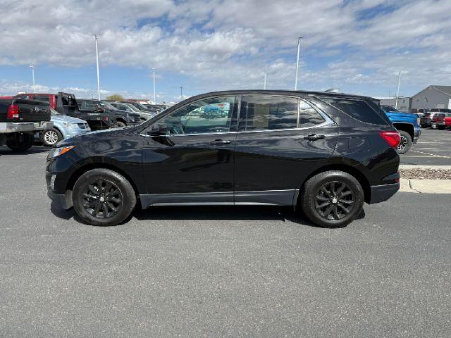 2019 BLACK /Jet Black Chevrolet Equinox (2GNAXKEV2K6) with an 15L I-4 gasoline direct injection engine, Automatic transmission, located at 1175 N Woodruff Ave, Idaho Falls, ID, 83401, 43.506901, -111.999657 - At Timberline Auto, finding a great deal on your next vehicle is always easy! Our experienced sales staff's goal is to help find you the right vehicle at the right price! Our knowledgeable finance department has options for almost any credit score. We offer extended service contract options to prote - Photo#1